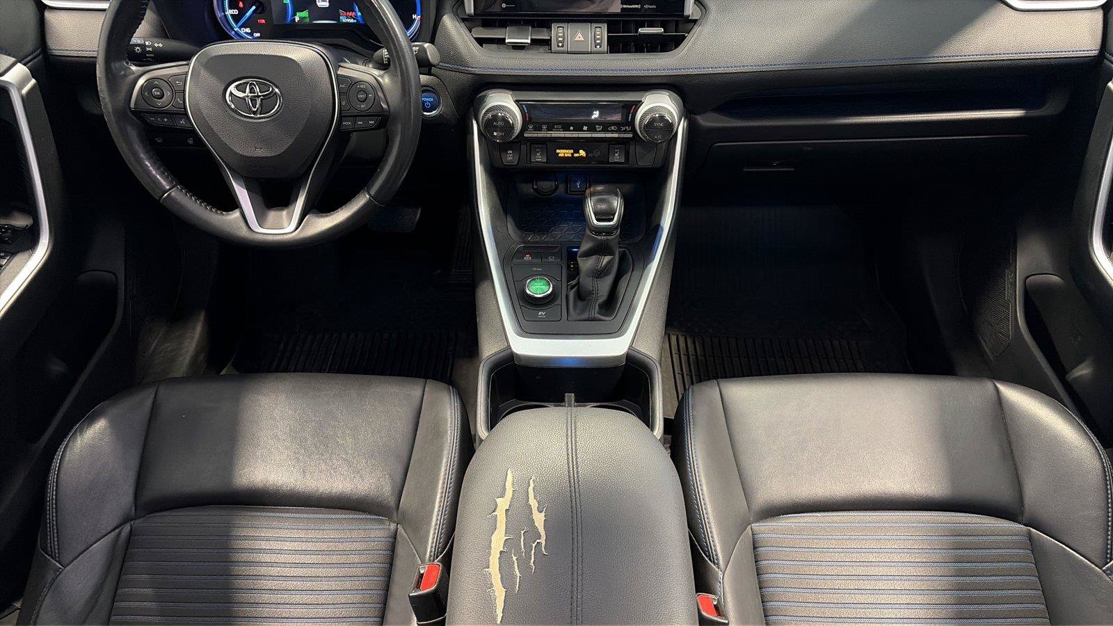 Used 2022 Toyota RAV4 XSE w/ XSE Grade Weather Package AWD/4WD image 27