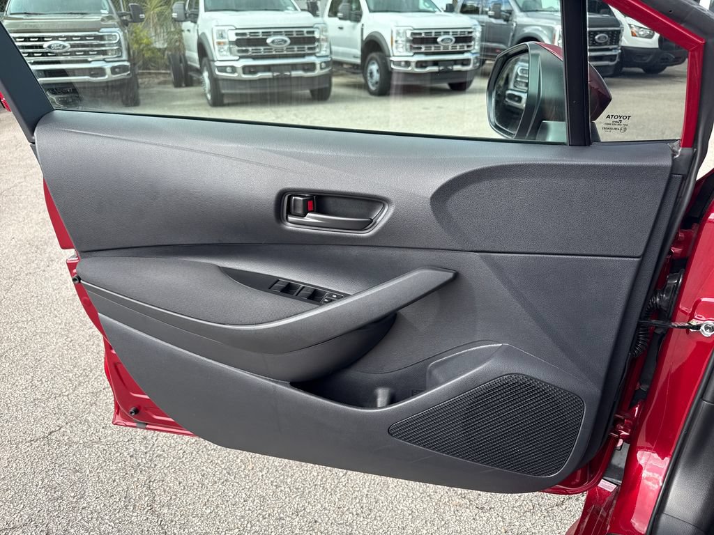 Used 2026 Toyota Corolla LE FWD image 13
