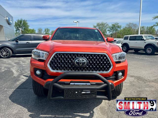 Used 2018 Toyota Tacoma TRD Off-Road AWD/4WD image 3