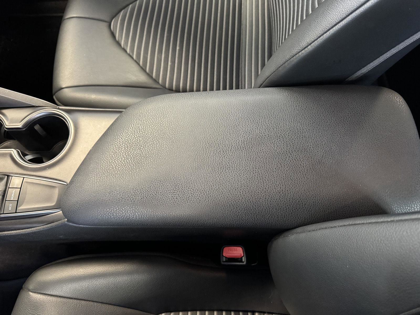 Used 2022 Toyota Camry SE image 31