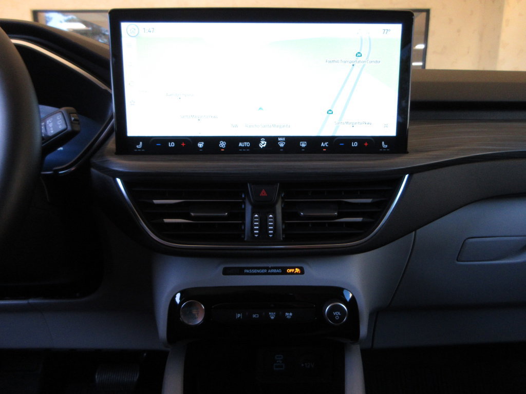 Certified 2023 Ford Escape SE w/ PHEV Premium Package FWD image 19