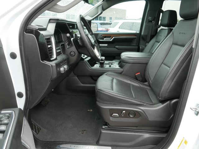 Used 2023 GMC Sierra 1500 Denali w/ Technology Package AWD/4WD image 12