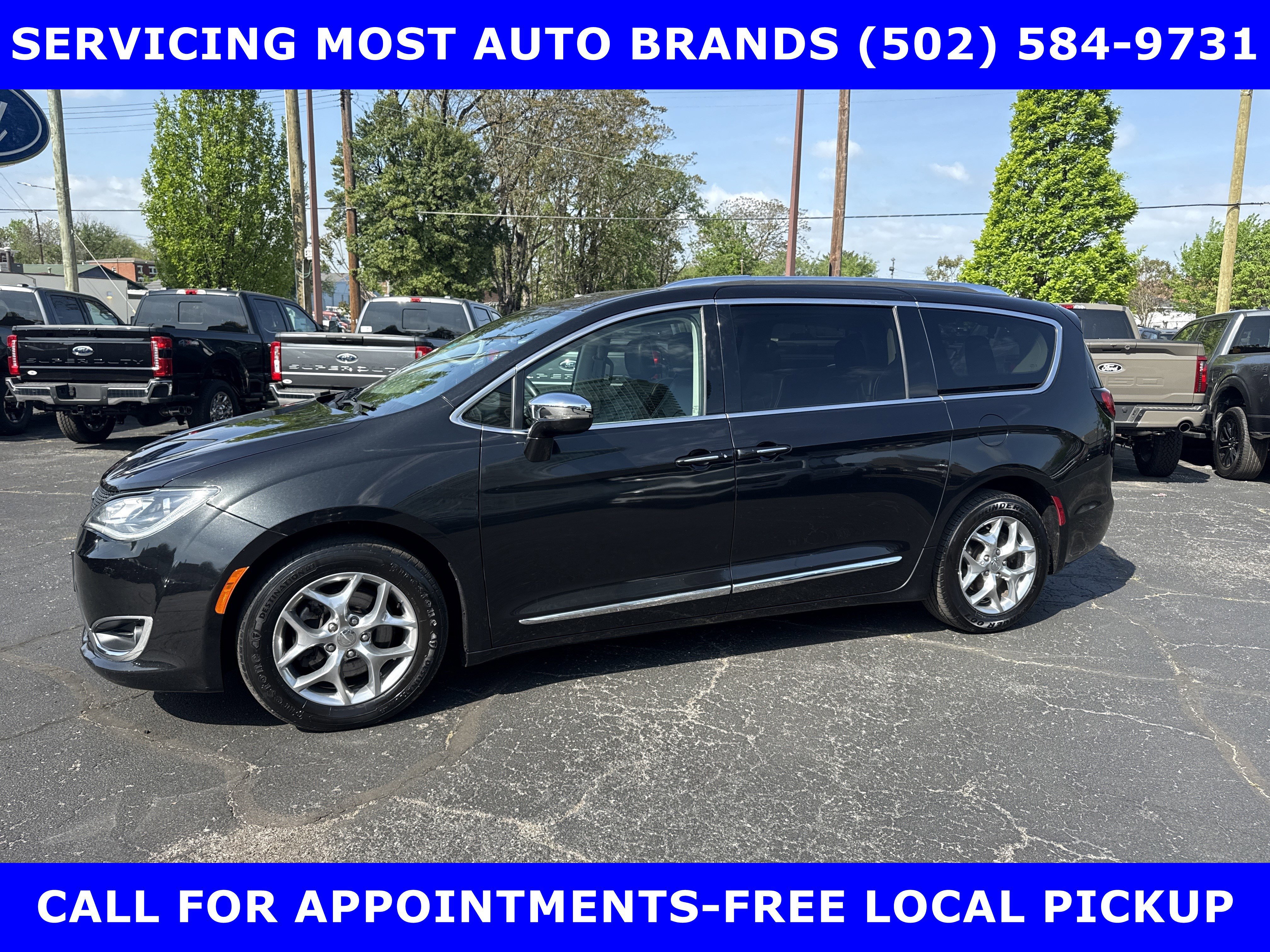 Used 2018 Chrysler Pacifica Limited FWD image 2