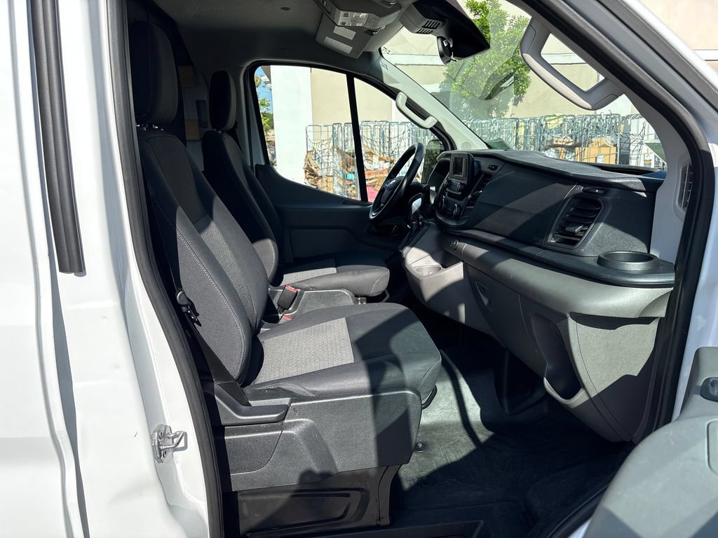Certified 2025 Ford Transit 250 Low Roof w/ Exterior Upgrade Package RWD image 4