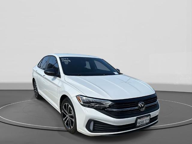 Used 2024 Volkswagen Jetta Sport image 4