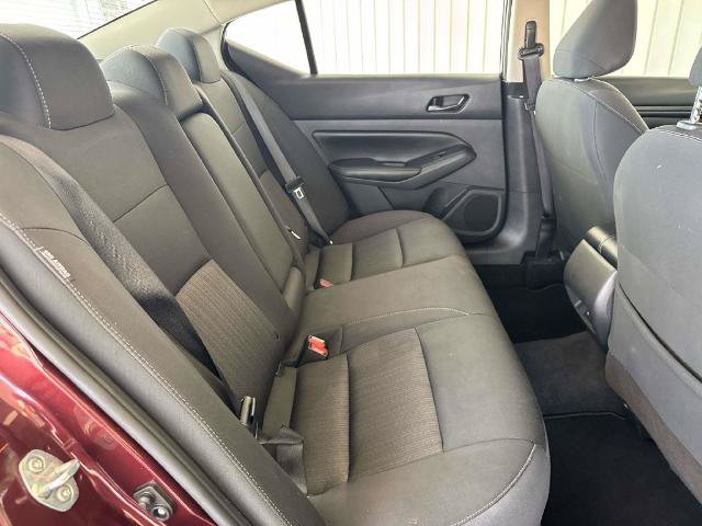 Used 2025 Nissan Altima 2.5 SV FWD image 13