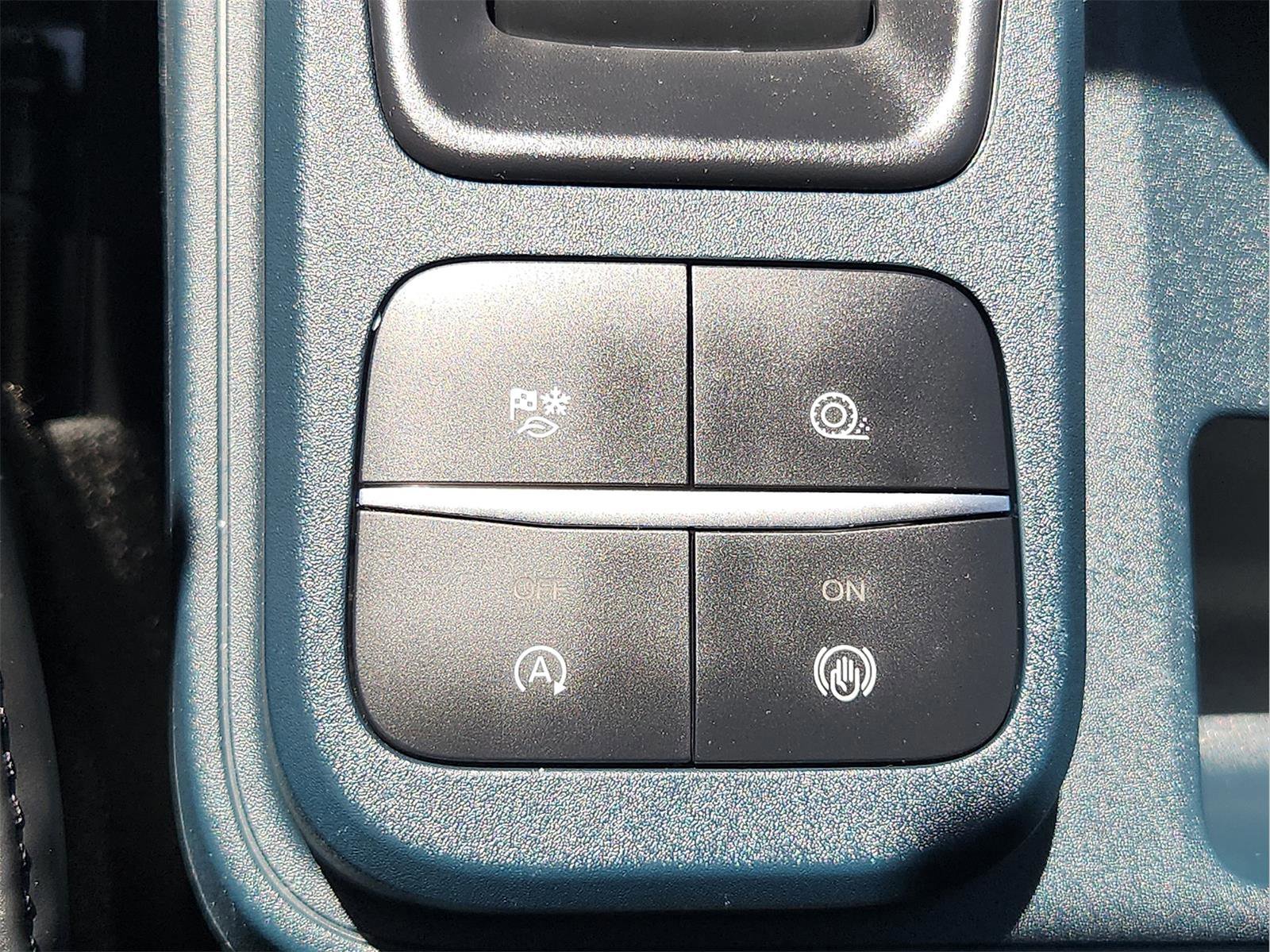 Certified 2024 Ford Maverick Lariat w/ Black Appearance Package image 20