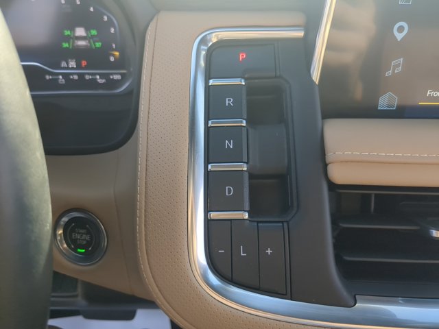 Used 2023 Chevrolet Suburban Premier w/ Premium Package AWD/4WD image 27