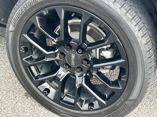 Used 2023 GMC Yukon XL Denali w/ LPO, Floor Liner Package AWD/4WD image 12