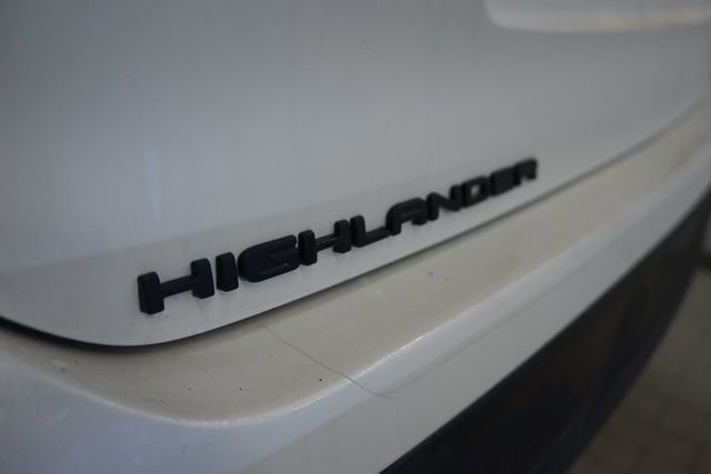 Used 2021 Toyota Highlander XLE image 13