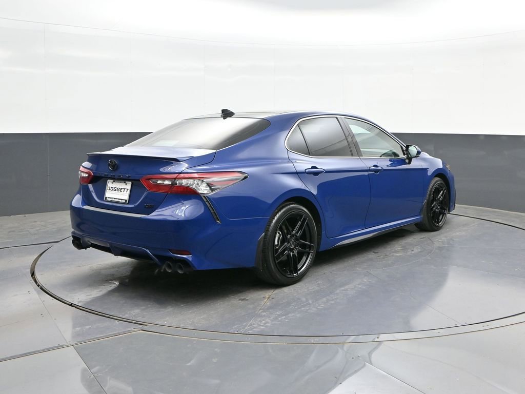 Used 2024 Toyota Camry XSE FWD image 11