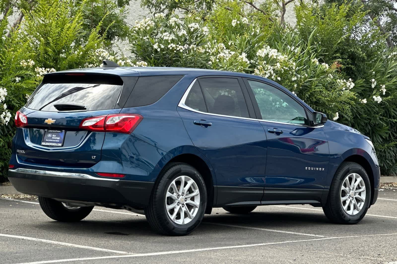 Used 2021 Chevrolet Equinox LT w/ LPO, Floor Liner Package FWD image 2