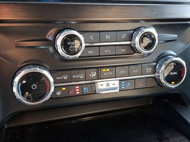 Certified 2023 Ford F250 Lariat w/ Lariat Ultimate Package AWD/4WD image 16