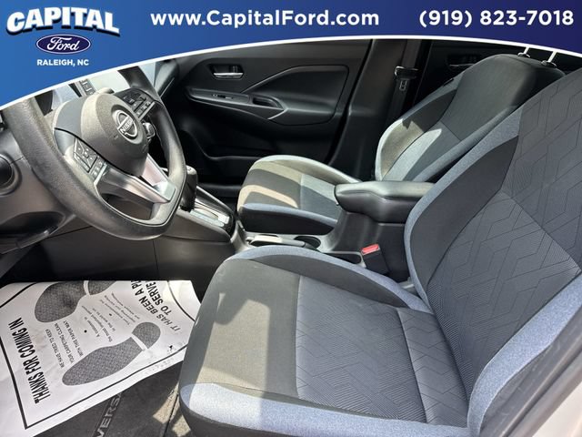 Used 2025 Nissan Versa SV FWD image 18