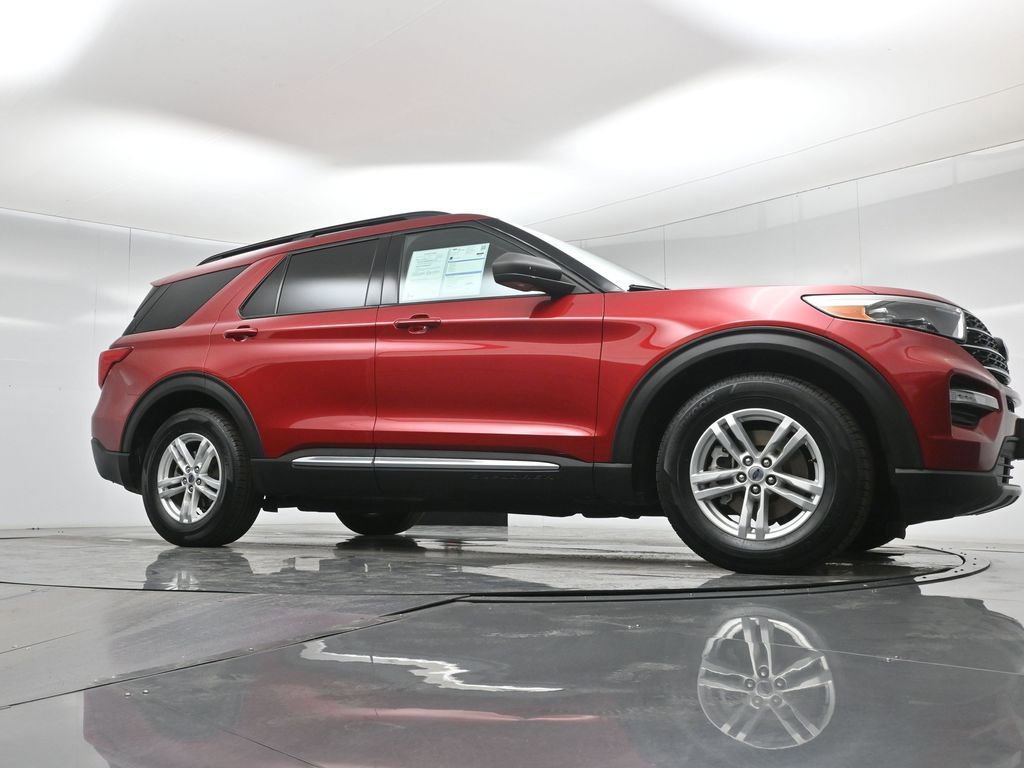 Certified 2021 Ford Explorer XLT image 6