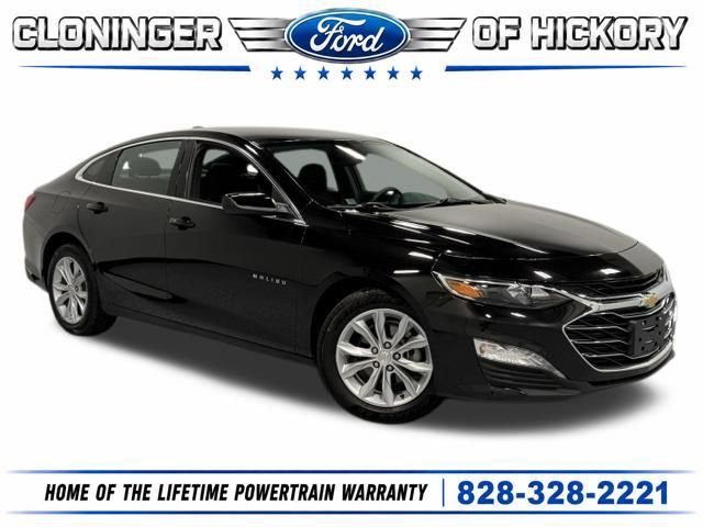 Used 2025 Chevrolet Malibu LT FWD image 1