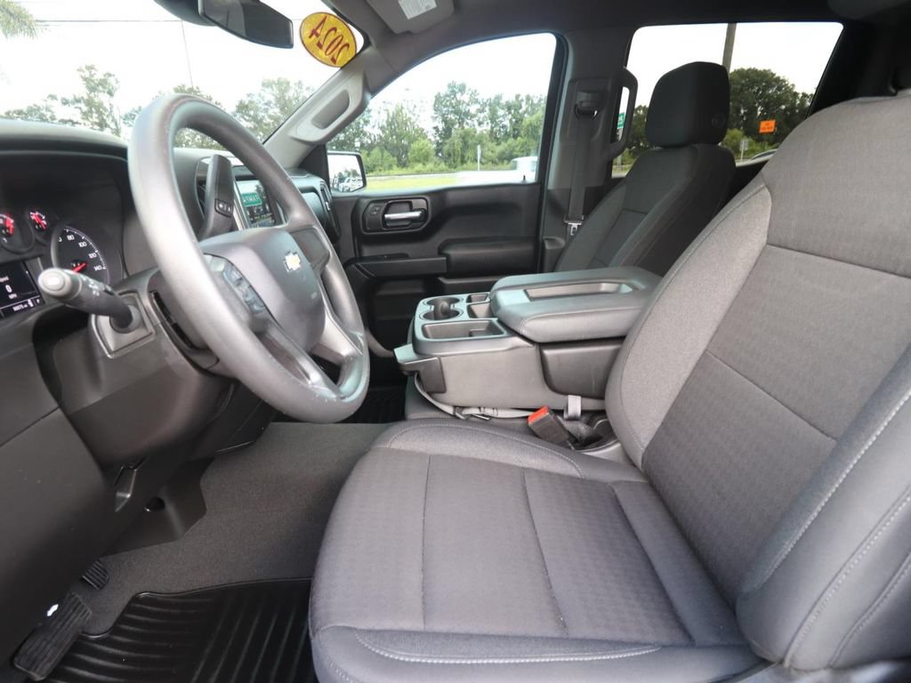 Used 2024 Chevrolet Silverado 1500 Custom w/ Turbomax Blackout Package RWD image 2