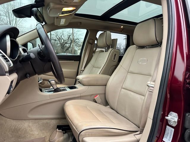 Used 2017 Jeep Grand Cherokee Overland w/ Jeep Active Safety Group image 46