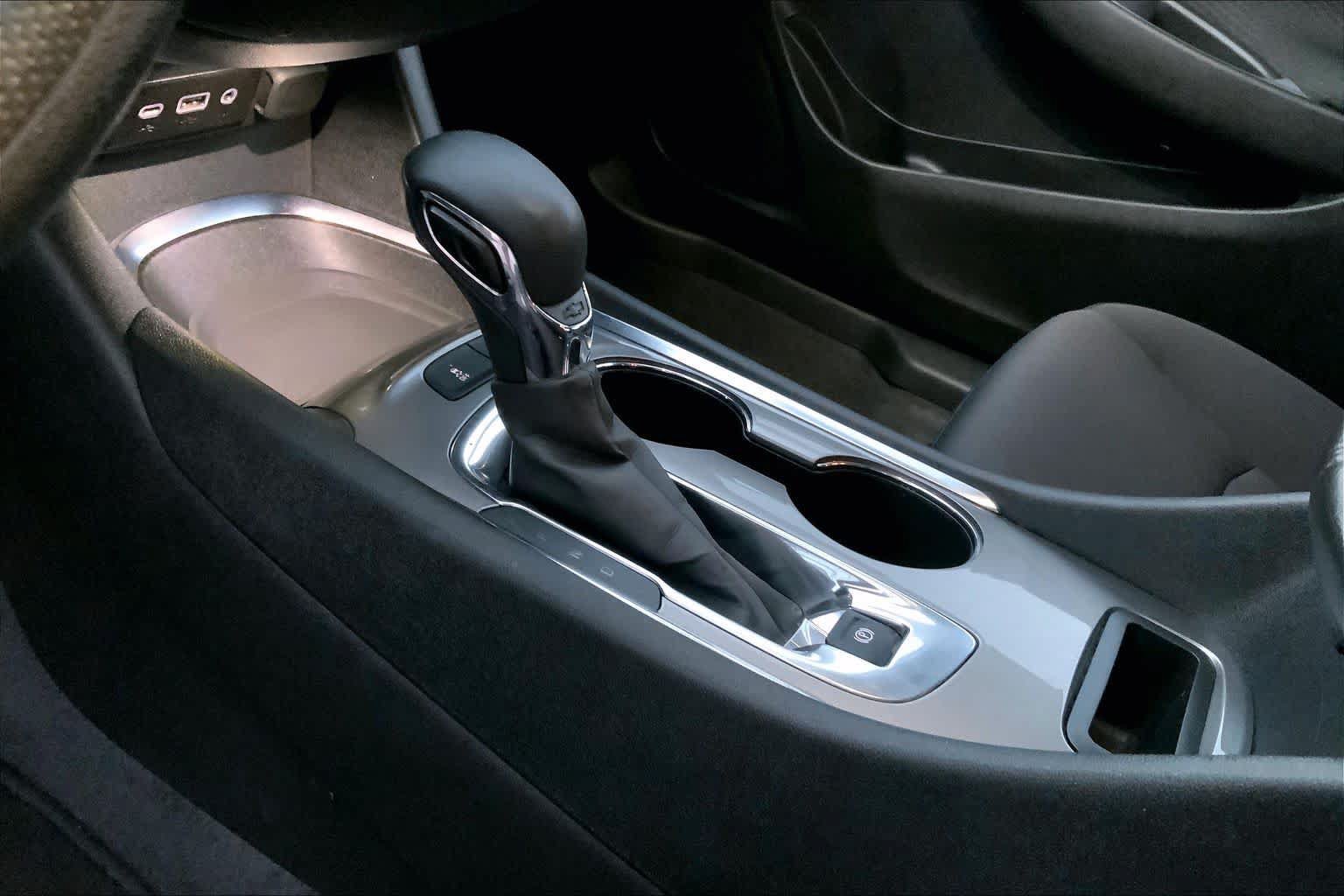Used 2024 Chevrolet Malibu LT FWD image 16