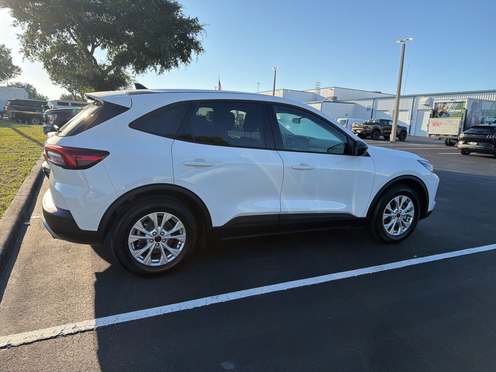 Certified 2025 Ford Escape Active w/ Tech Pack #1 FWD image 4