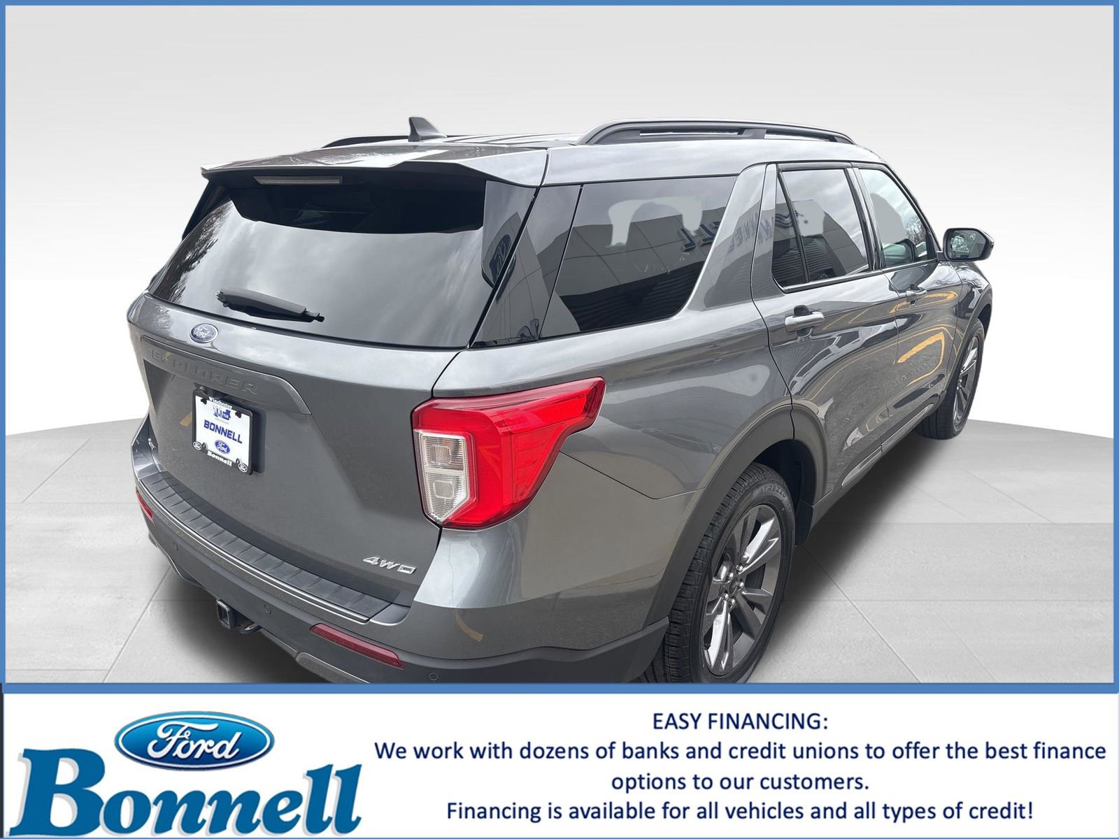 Certified 2023 Ford Explorer XLT w/ Equipment Group 202A AWD/4WD image 5