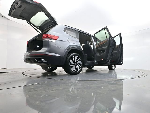 Used 2024 Volkswagen Atlas SE AWD/4WD image 46