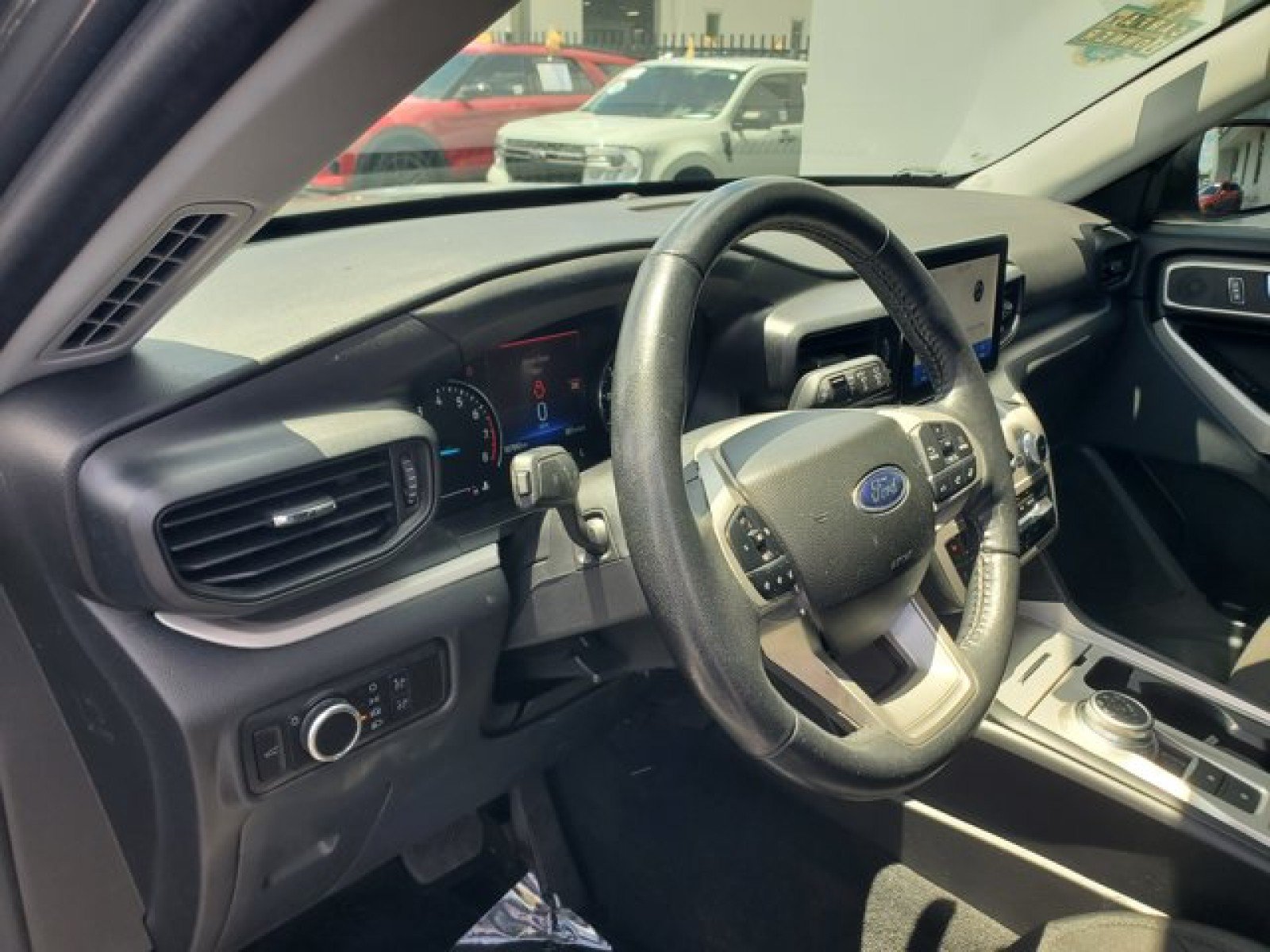 Certified 2023 Ford Explorer XLT RWD image 10