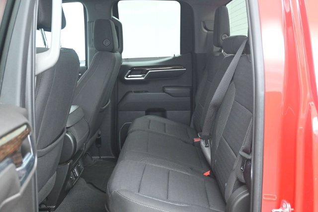 Used 2023 GMC Sierra 1500 SLE AWD/4WD image 5