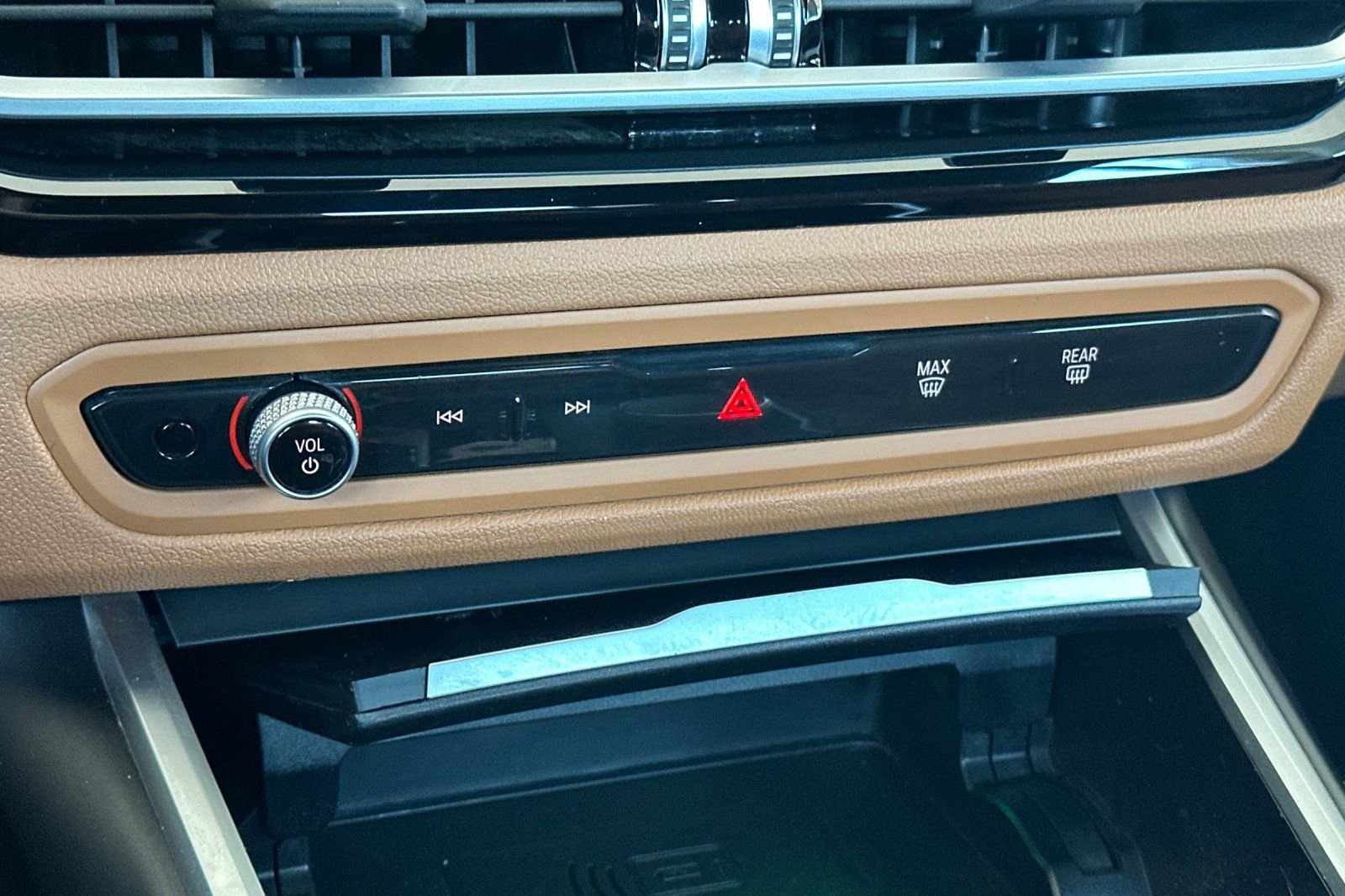Used 2024 BMW 430i Convertible RWD image 19