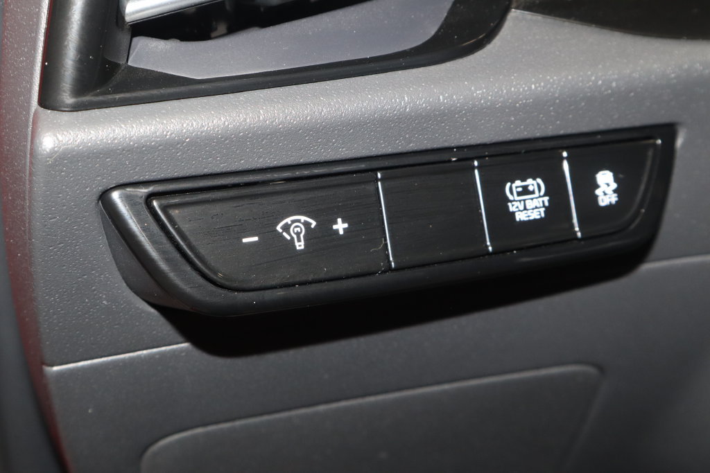 Used 2023 Kia Niro EX Touring FWD image 22