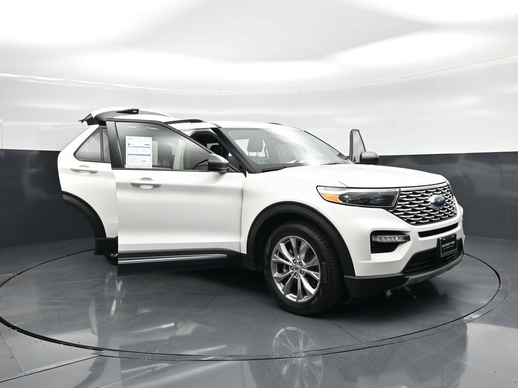 Certified 2021 Ford Explorer XLT w/ Equipment Group 202A RWD image 29