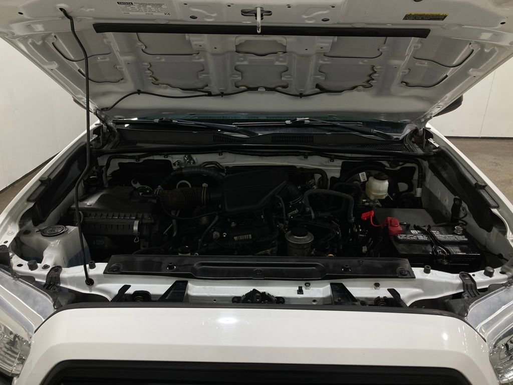 Used 2022 Toyota Tacoma SR image 11