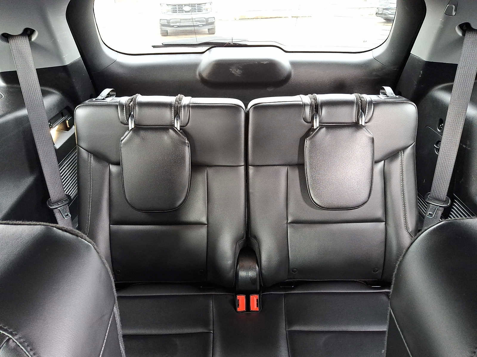 Certified 2024 Ford Explorer XLT w/ Equipment Group 202A image 11