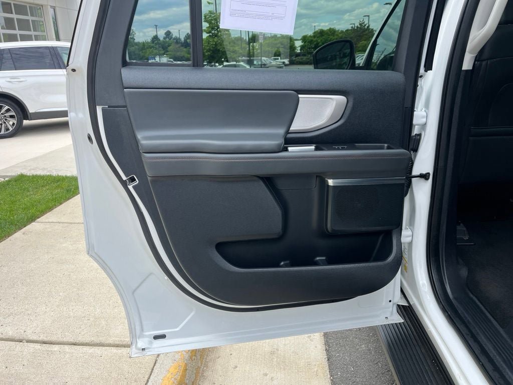 Certified 2025 Ford Expedition Max Active AWD/4WD image 19
