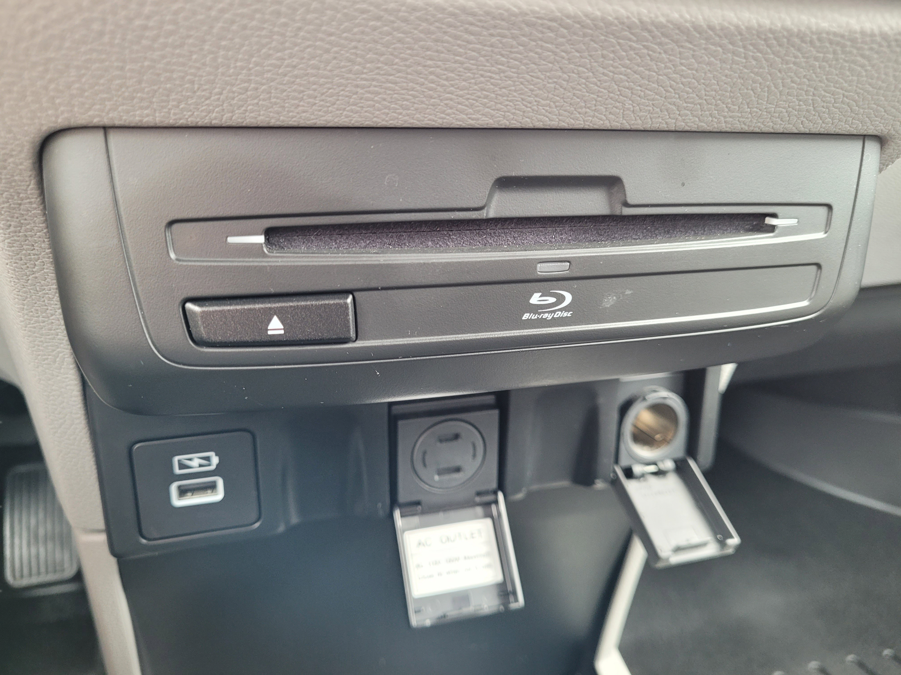 Used 2024 Honda Odyssey Elite image 25