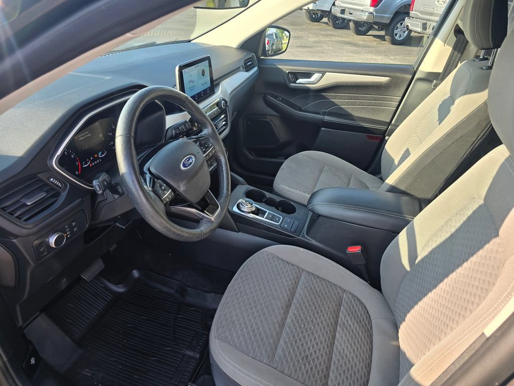 Certified 2021 Ford Escape SE w/ SE Sport Appearance Package AWD/4WD image 9