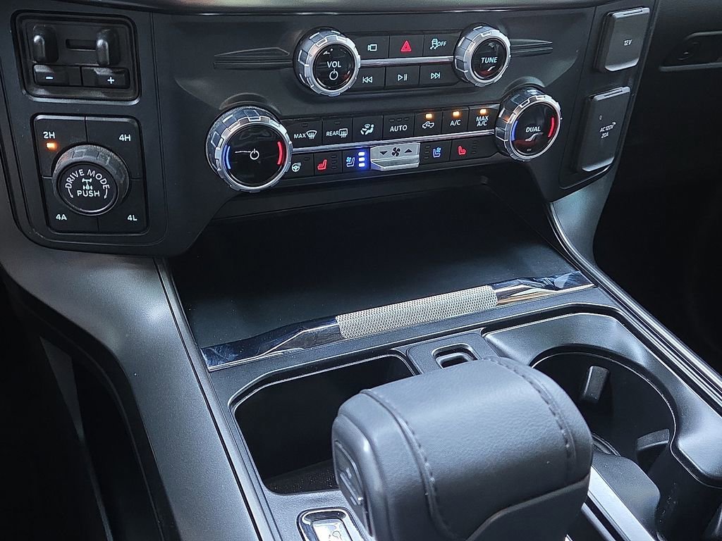 Certified 2025 Ford F150 Lariat w/ Equipment Group 501A Mid image 28