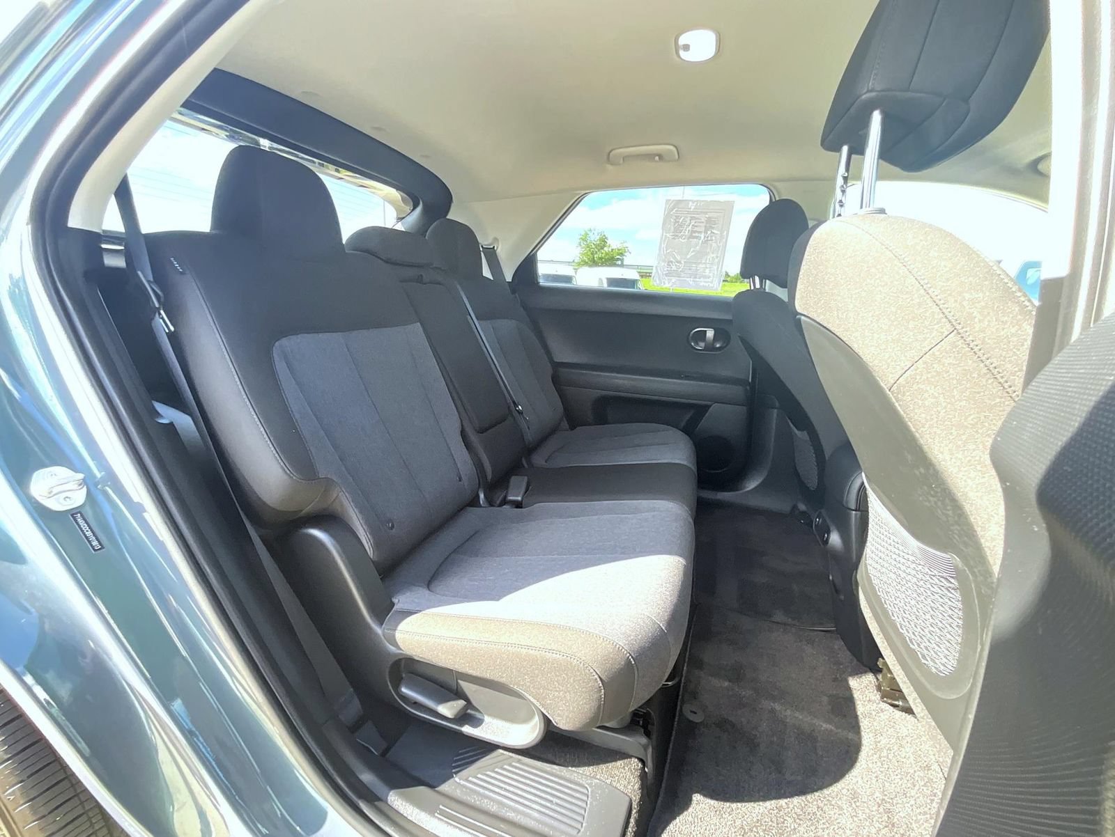 Used 2025 Hyundai Ioniq 5 SE AWD/4WD image 19
