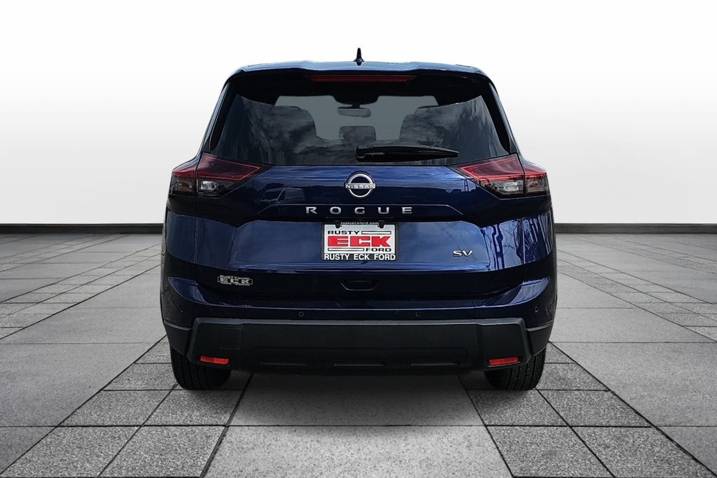 Used 2024 Nissan Rogue SV FWD image 6