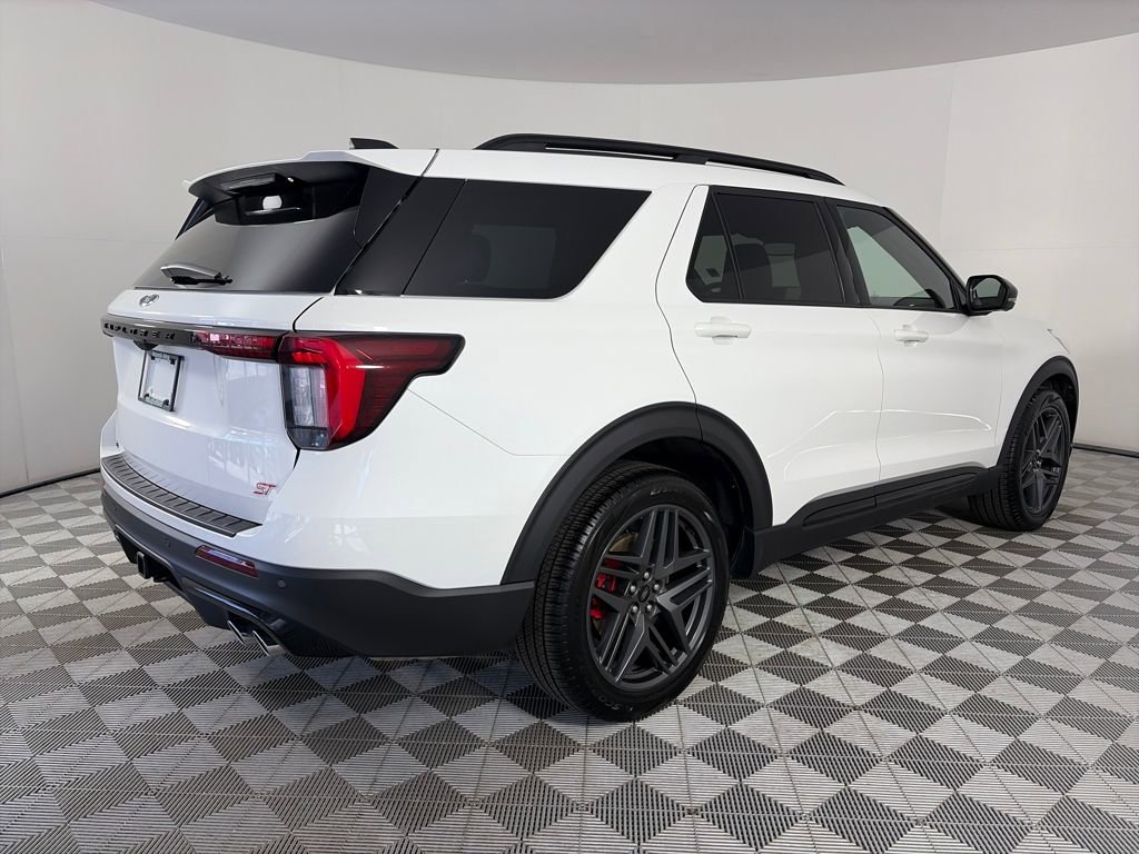 Certified 2025 Ford Explorer ST image 7