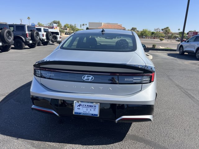 Used 2025 Hyundai Sonata SEL FWD image 5