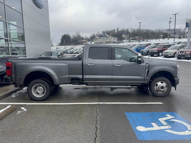 Certified 2024 Ford F350 Platinum image 3