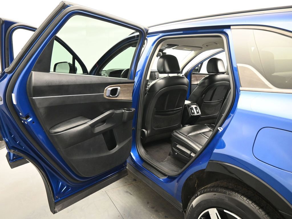 Used 2021 Kia Sorento EX image 45