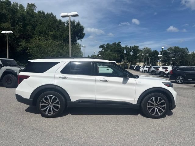 Certified 2022 Ford Explorer ST-Line w/ Class IV Trailer Tow Package RWD image 8