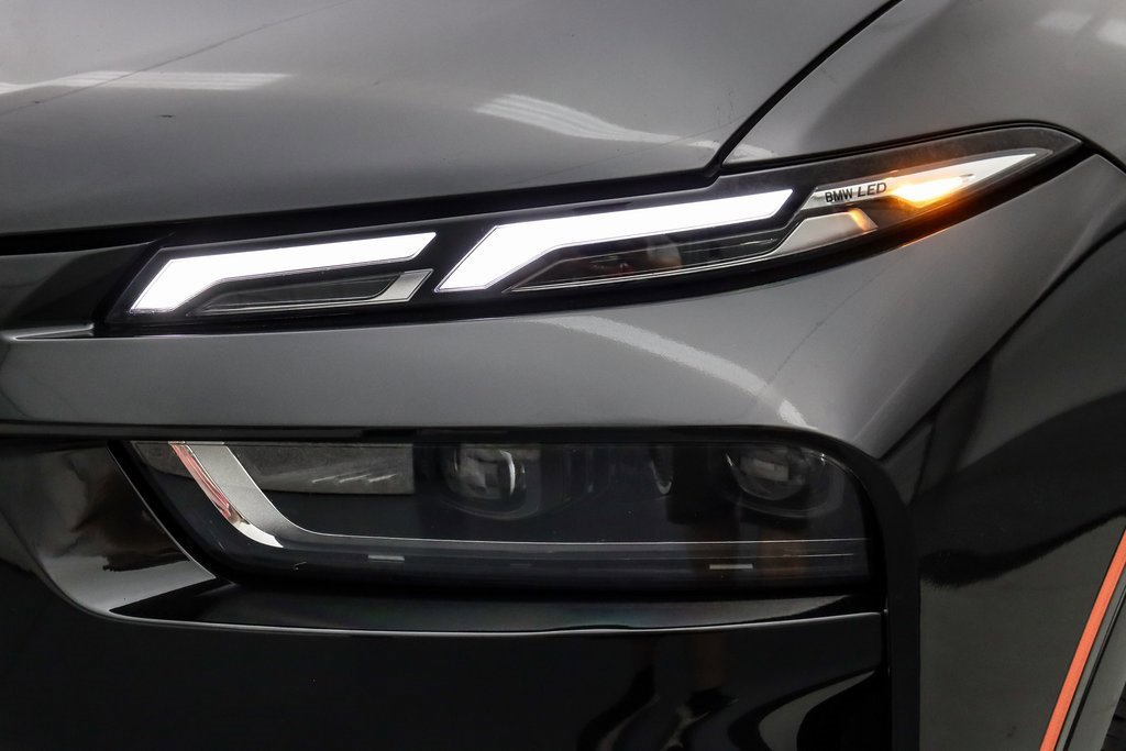 Used 2024 BMW X7 xDrive40i w/ Premium Package image 13