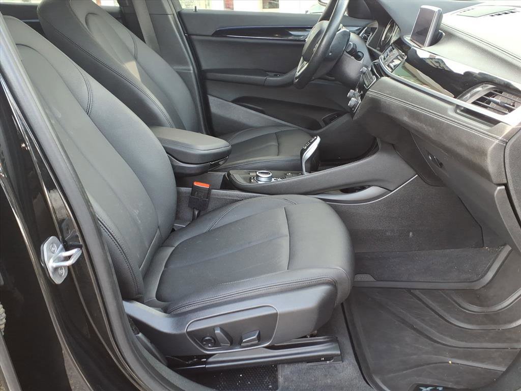 Used 2021 BMW X1 xDrive28i w/ Premium Package image 12
