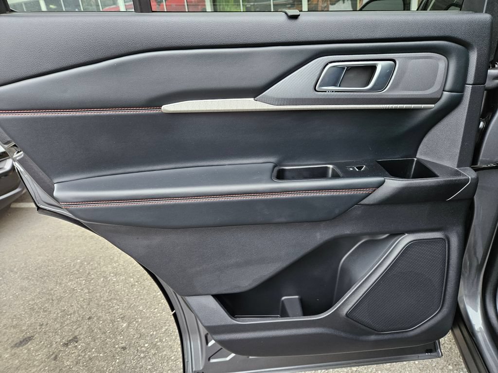 Certified 2025 Ford Explorer ST-Line w/ Premium Package RWD image 19