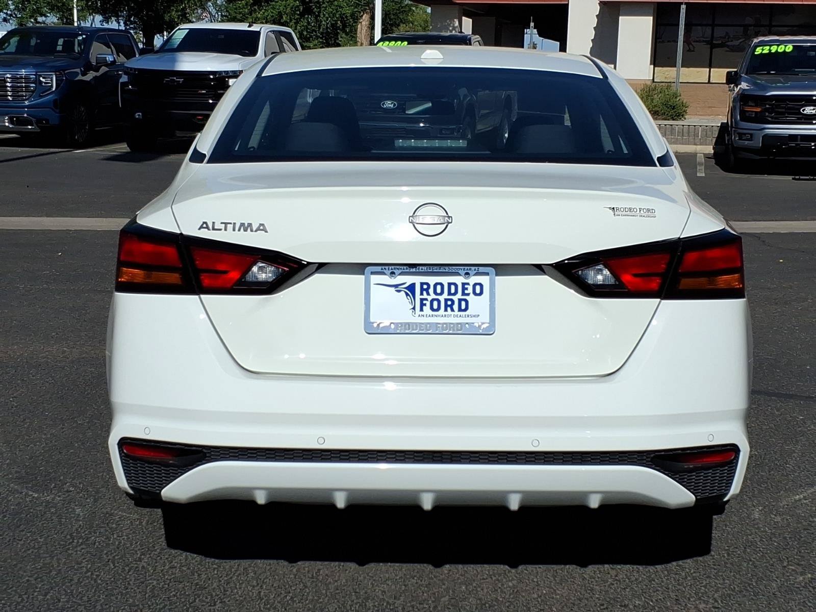 Used 2025 Nissan Altima 2.5 SV FWD image 4