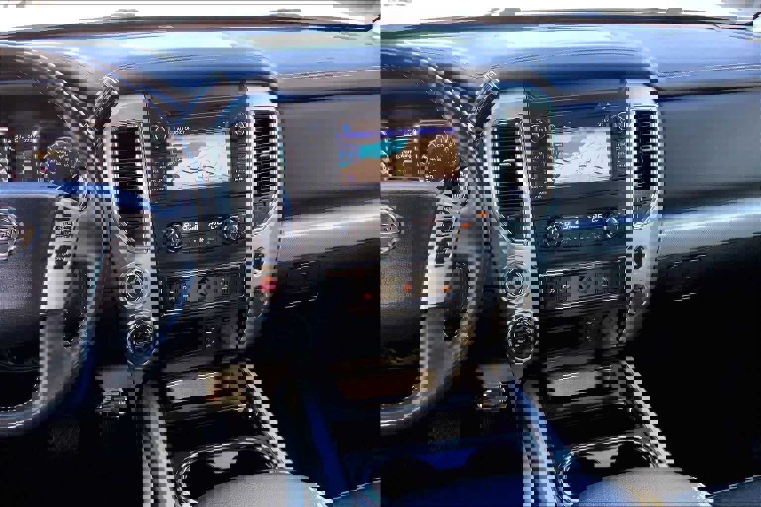 Used 2018 Nissan Titan PRO-4X image 9