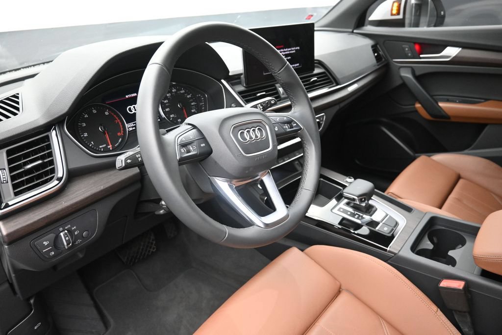 Used 2025 Audi Q5 2.0T Premium AWD/4WD image 17